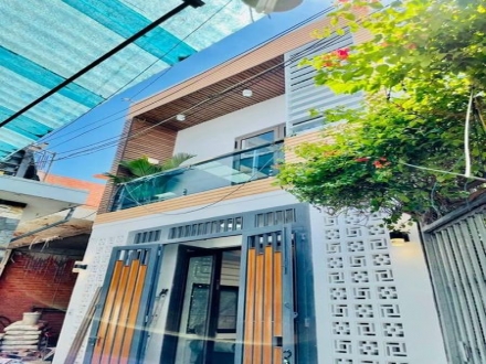 4 Nhà mình chính chủ mới xây đã vào full nội thất cao cấp, chỉ cần xách vali vào ở tại Q12.