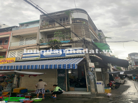4 Bán nhà tại 147 Nguyễn Lâm, P.6, Q.10, TPHCM 