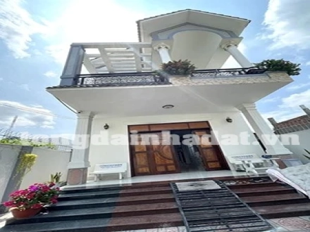 4 Chính chủ bán nhà 1 trệt 1 lầu, sổ riêng đường Trần Quốc Tuấn, P4, TP. Bến Tre, tỉnh Bến Tre