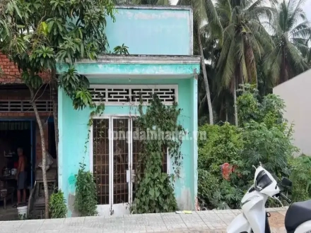 4 Bán nhà mặt tiền full thổ cư ở đường 30 Tháng 4, P Phú Tân, TP Bến Tre, Bến Tre